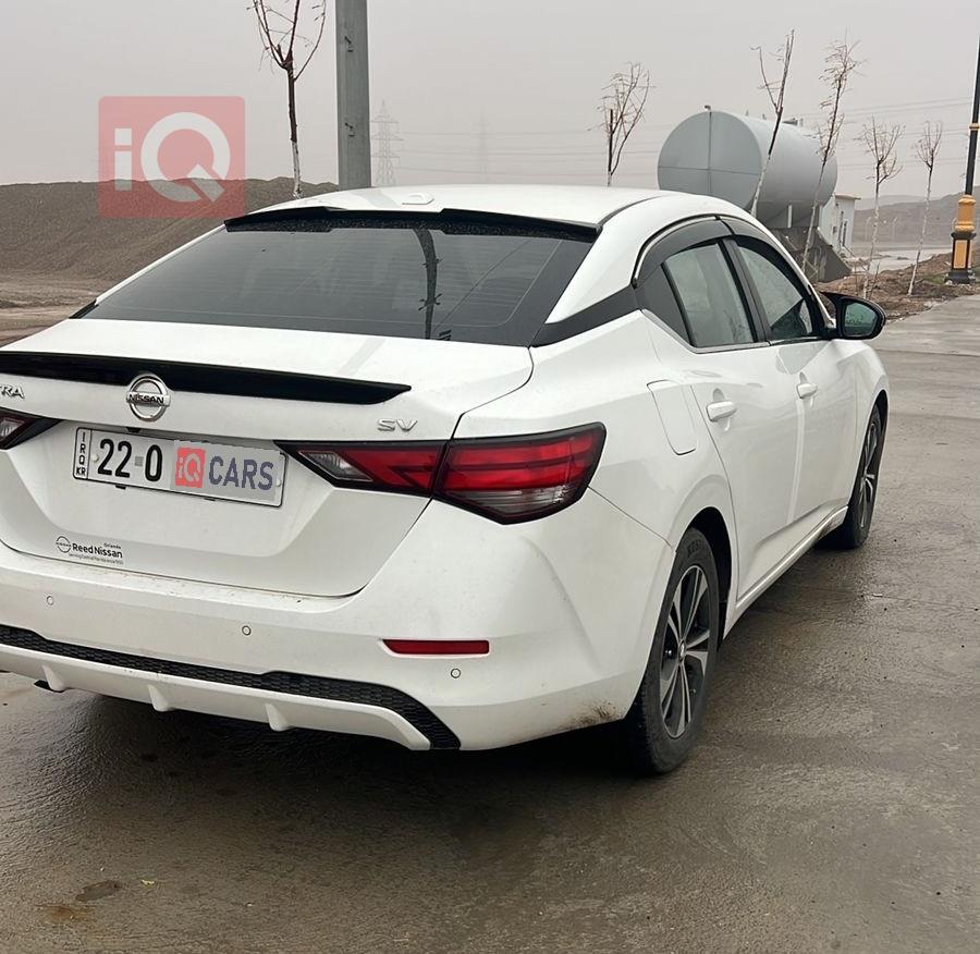 نیسان سێنترا